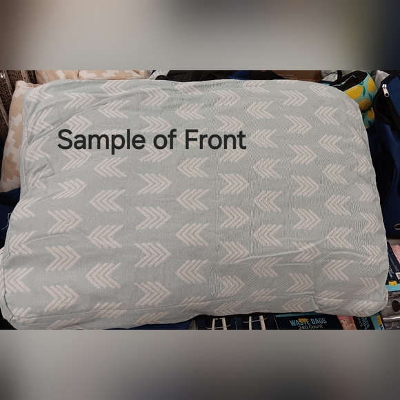 Pet Crate Mat 29"x19" - Picture 3 of 4